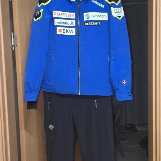 [BUNJANG] Descente Ski Teamwear Set (Top 85, Bottom 75) / 데상트 스키 팀복 (85) (155~165cm)