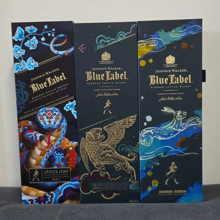 [BUNJANG] Johnnie Walker Blue Label Limited Edition Set of 3 Empty Bottles / 조니워커 블루 라벨 리미티드 에디션 3종 위스키 공병