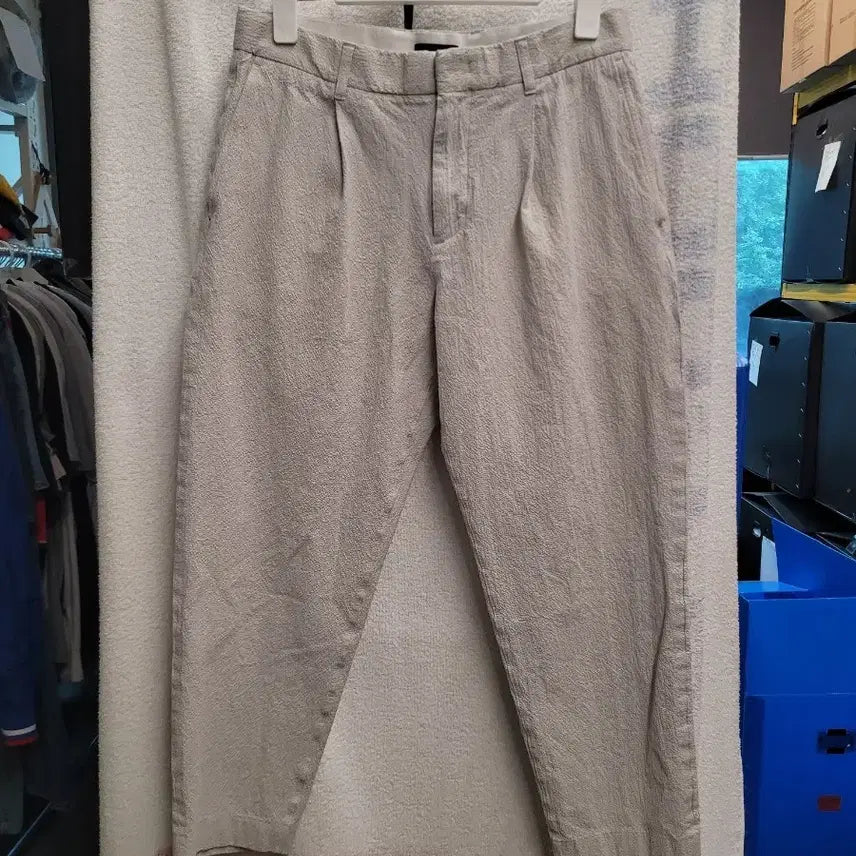 [BUNJANG] Theory Men's Slacks Pants Unique Material Size 31-32 / 띠어리 독특한 소재의 슬렉스 팬츠 남성 31~32