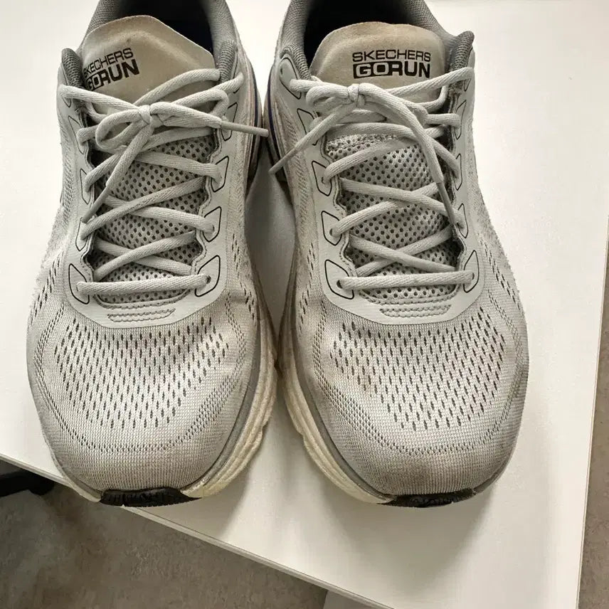 [BUNJANG] Skechers Gorun Maxcushion Archfit Sneakers 275 / 스케쳐스 고런 맥스쿠션 아치핏 운동화 275