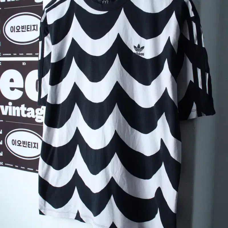 [BUNJANG] Adidas Marimekko Collaboration Wave Pattern T-shirt / W(XS-L) 아디다스 반팔 티셔츠 마리메꼬 협업 물결무늬-H36789
