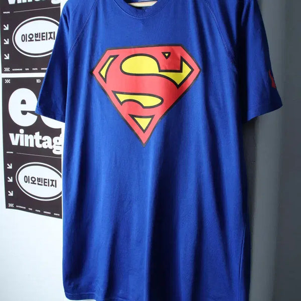 [BUNJANG] Under Armour Superman Short Sleeve T-Shirt / (M-L) 언더아머 반팔 티셔츠 DC 희귀 매물 슈퍼맨-H36795