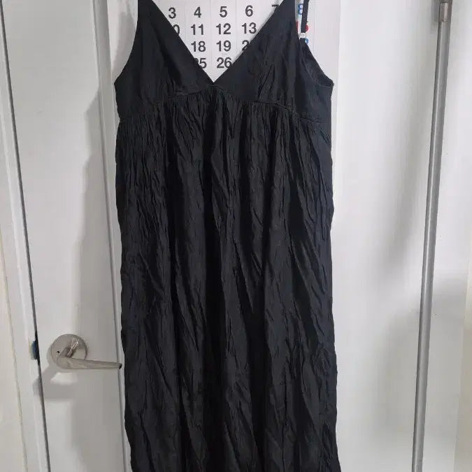 [BUNJANG] Sleeveless Maxi Dress Black / 새상품-블랙 민소매 롱 원피스
