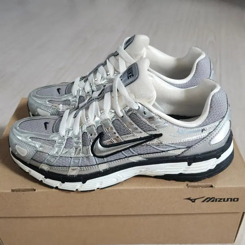 [BUNJANG] Nike P6000 Metallic Silver Sneakers (Size 265) / (265) 나이키 P6000 메탈릭실버 운동화 팝니다.
