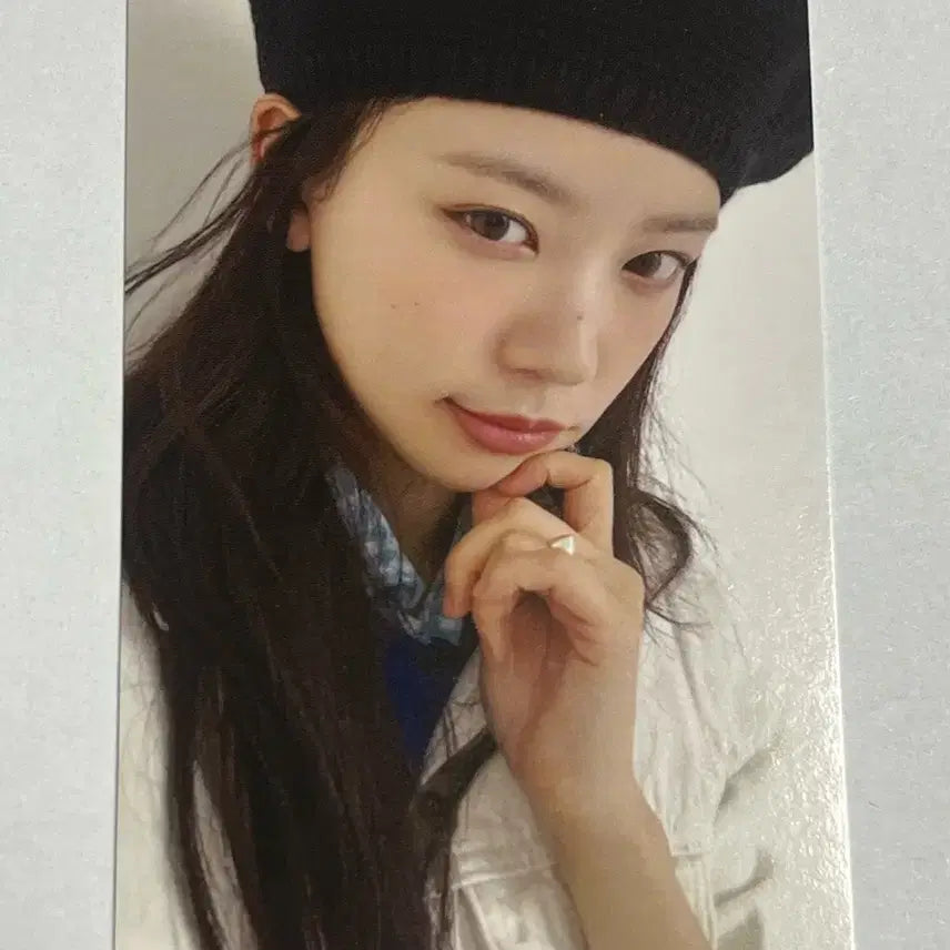 [BUNJANG] ILLIT Moka 'Borrowed Cat' Studio Photocard / 아일릿 모카 빌려온고양이 공방 포카 포토카드