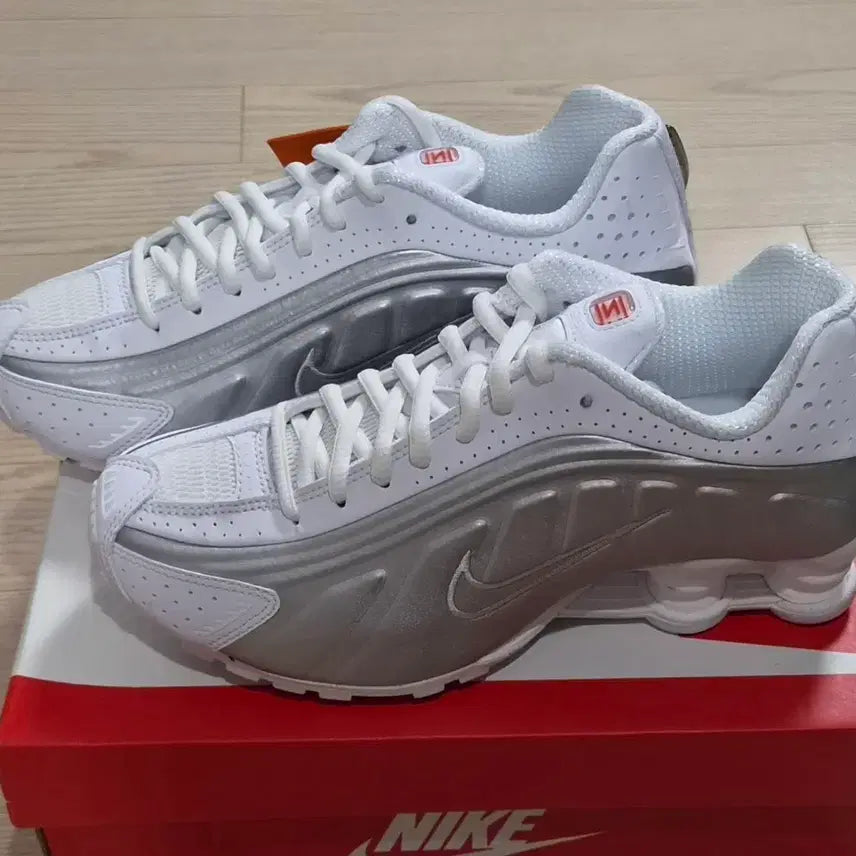 [BUNJANG] Nike Shox R4 White Silver / [새제품] 나이키 샥스 R4 화이트 실버 (230, 235, 245)