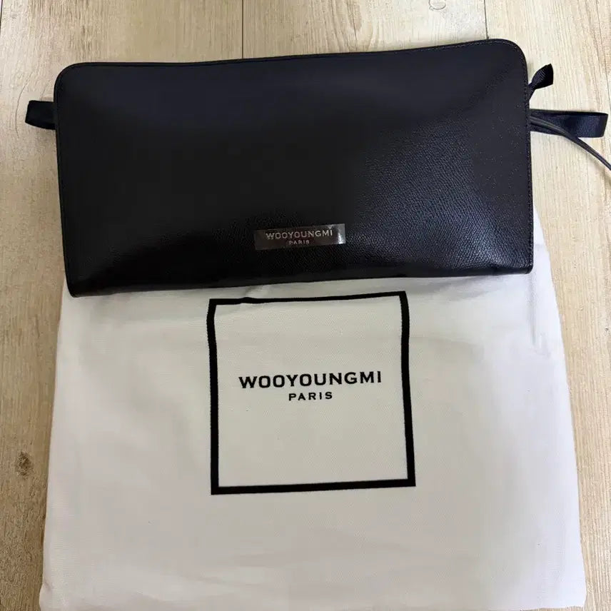 [BUNJANG] Wooyoungmi Black Pouch Bag / 우영미 파우치백 블랙