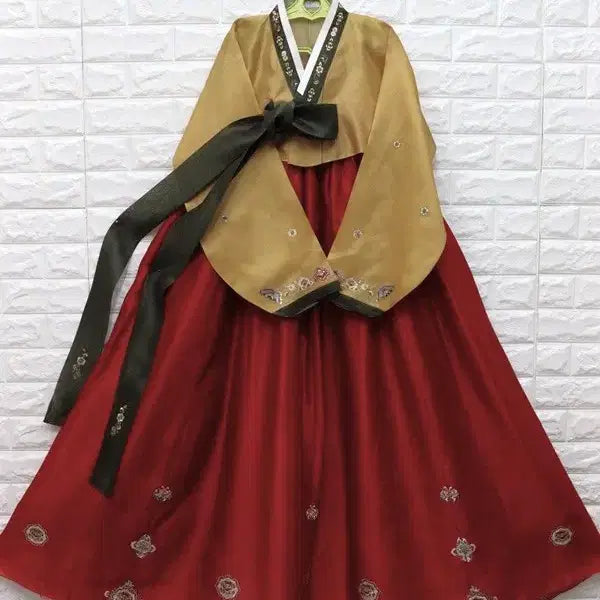 [BUNJANG] Hanbok Research Lab Women's Hanbok (Hand-Embroidered) / 443 한복연구실 여성한복 옛날한복 손자수 88XL키165/창고갤러리