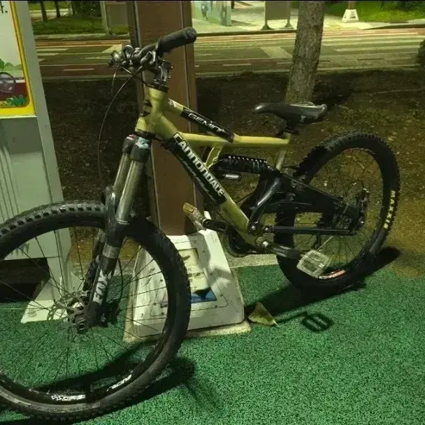 [BUNJANG] Cannondale Full Suspension Downhill Bicycle Gold 2008 / 캐논데일 풀샥 다운힐 자전거 골드