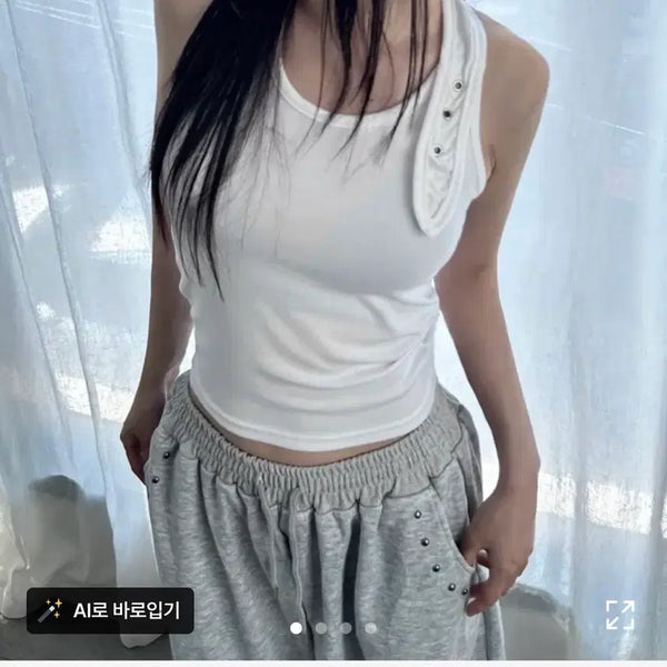 [BUNJANG] Eyelet Halterneck Sleeveless Top / 아일렛 홀터넥 슬리브리스 나시