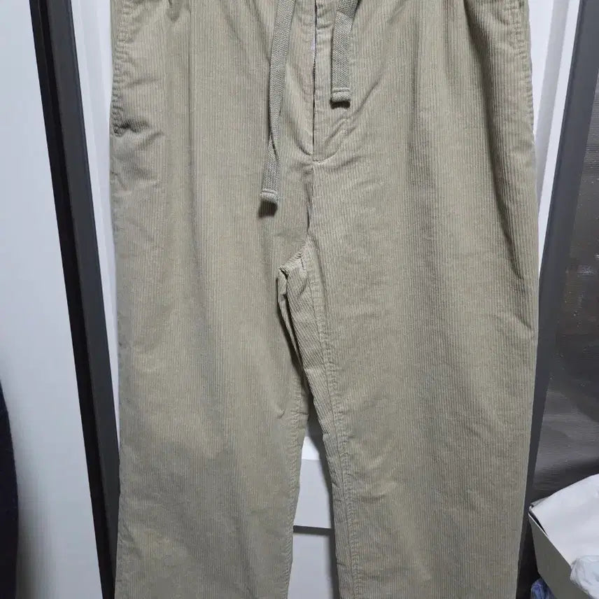 [BUNJANG] Henry Cotton Beige Corduroy Pants / 헨리코튼 베이지 코듀로이 새상품