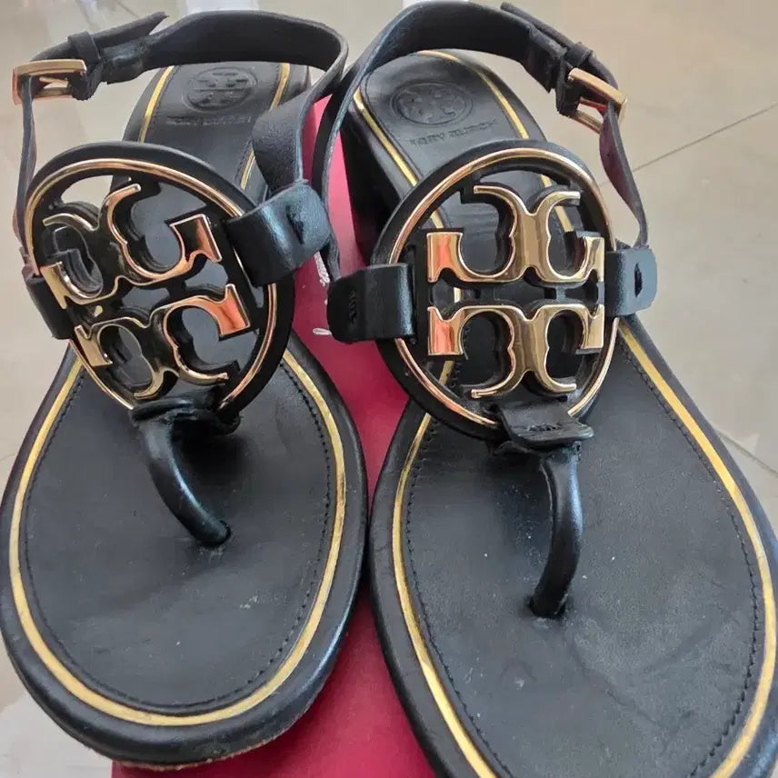 [BUNJANG] Tory Burch Miller Sandals Black Gold / 토리버치 밀러 샌들 블랙 골드
