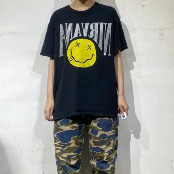 [BUNJANG] Nirvana Smiley Logo Vintage Black T-Shirt / 너바나 Nirvana 스마일 로고 빈티지 블랙 반팔 티셔츠