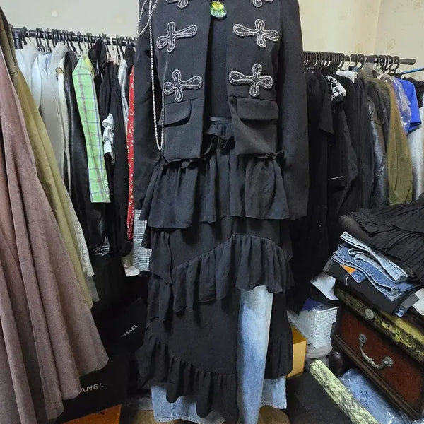 [BUNJANG] Black Cropped Jacket with Embellishments / 블랙 장식 크롭 자켓