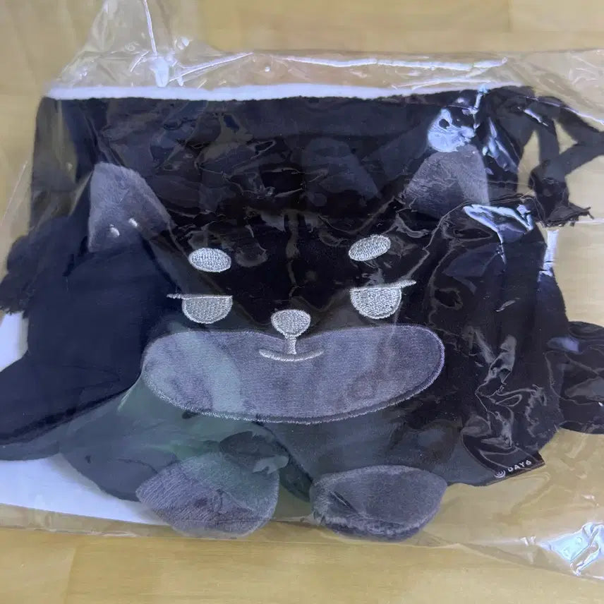 [BUNJANG] Day6 Young K Dennimals Reversible String Pouch / 데이식스 영케이 영기스트 데니멀즈 리버시블 스트링 파우치 케