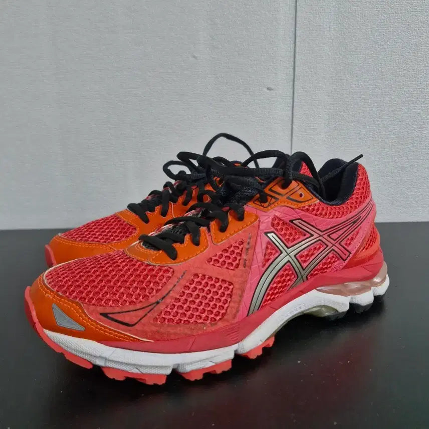 [BUNJANG] ASICS GT-2000 Running Shoes (240) / 아식스 GT2000 러닝화(240)