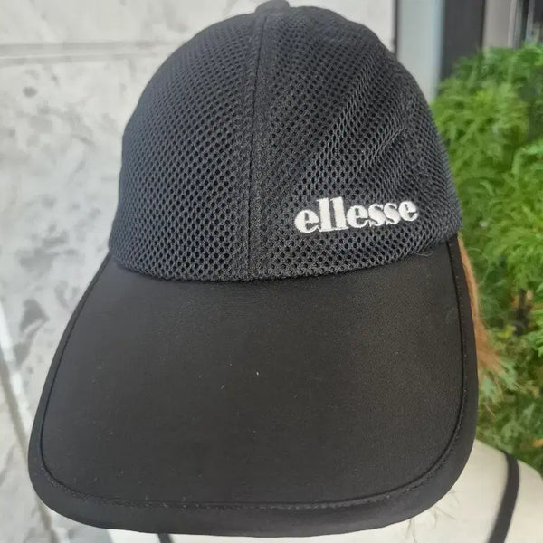 [BUNJANG] ellesse Black Baseball Cap / 새상품 엘레쎄 볼캡 블랙 통풍잘돼요