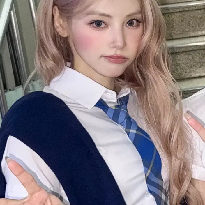 [BUNJANG] ARTMS Jinsoul Signed Polaroids (Live Recording) / 아르테미스 진솔 사녹 싸인 폴라 양도