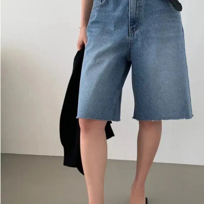 [BUNJANG] Likeyou Bermuda Mid-Blue Denim Pants (New) / 라이크유 버뮤다 중청 데님팬츠(새제품)