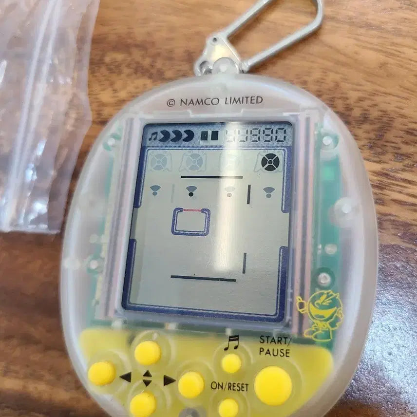[BUNJANG] Bandai Pac-Junior 1996 Namco Pac-Man Mini Game Keychain / [작동영상완료] 1996 반다이 팩주니어 레트로 미니 게임기 키링 (남코 팩맨)