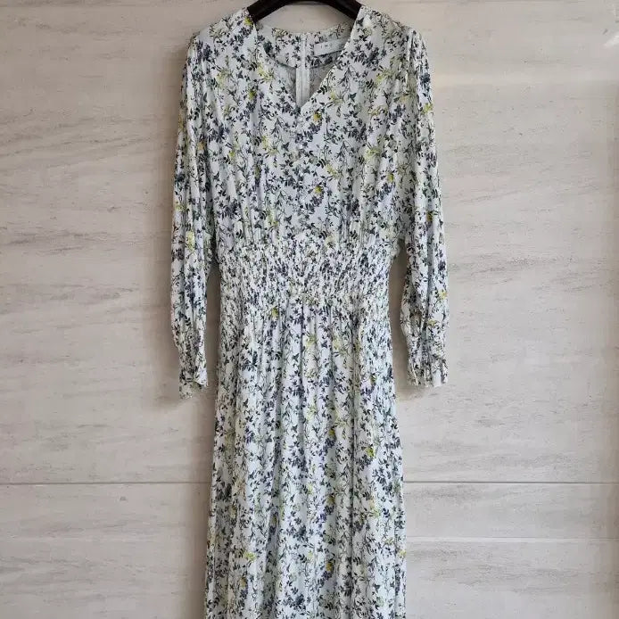 [BUNJANG] IRO Unbalanced Floral Smoking Band Dress Size 38 / 이로 언밸런스 스모킹밴드 플로럴 원피스 66사이즈
