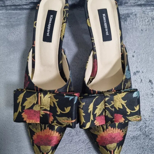 [BUNJANG] Kimsapparel Floral Ribbon Point Mules / 킴스어패럴 Kimsapparel 플로럴 리본 포인트 뮬