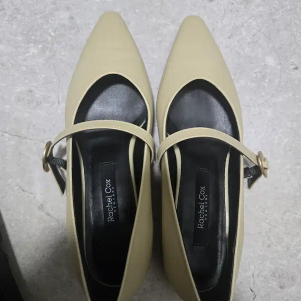 [BUNJANG] Rachel Cox Strap Pumps Beige / 레이첼콕스 스트랩 펌프스