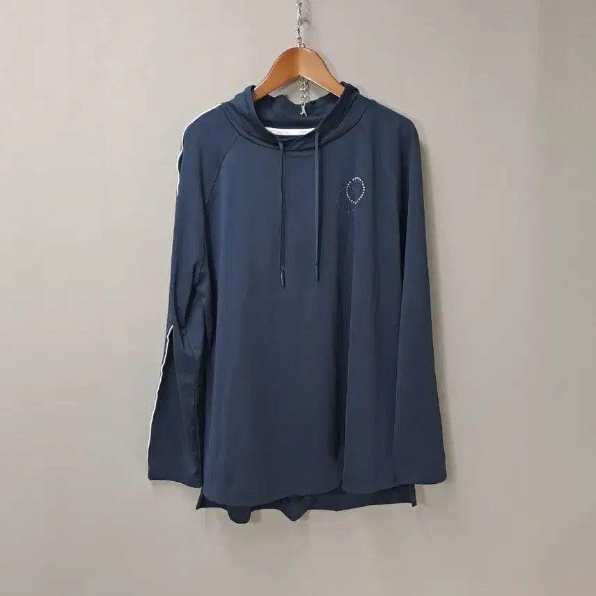 [BUNJANG] Wemovetogether Training Navy Hoodie / WEMOVETOGETHER 트레이닝 네이비 후드티