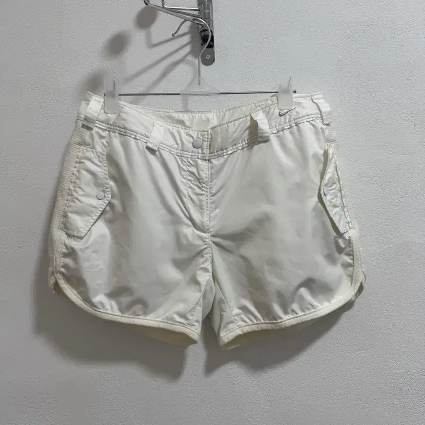 [BUNJANG] Nike Golf Women's White Shorts / 나이키 골프 여성 반바지 2