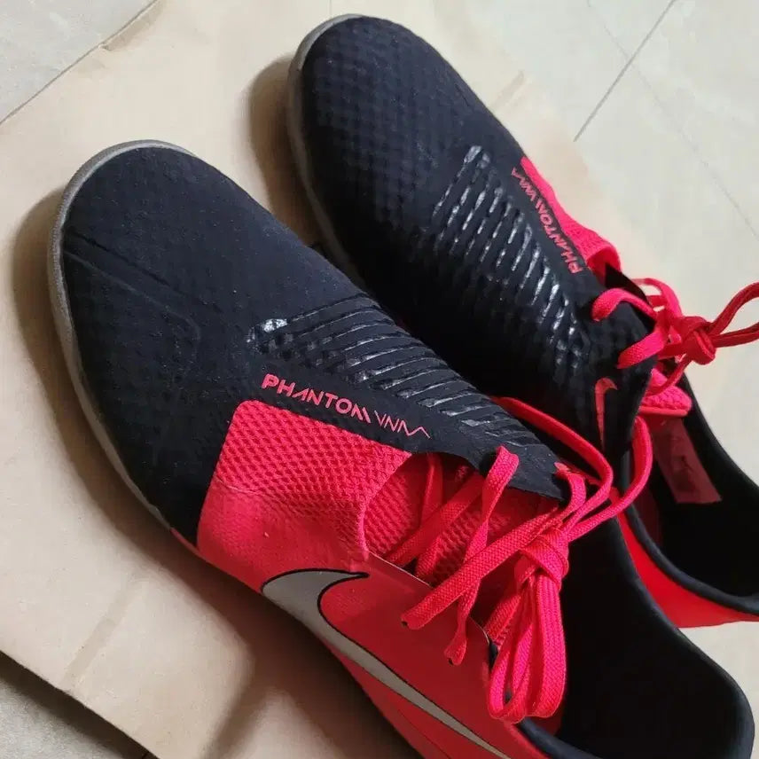 [BUNJANG] Nike Phantom Venom Academy TF Soccer Cleats 255mm / 나이키풋살화 팬텀 베놈 아카데미TF 255mm
