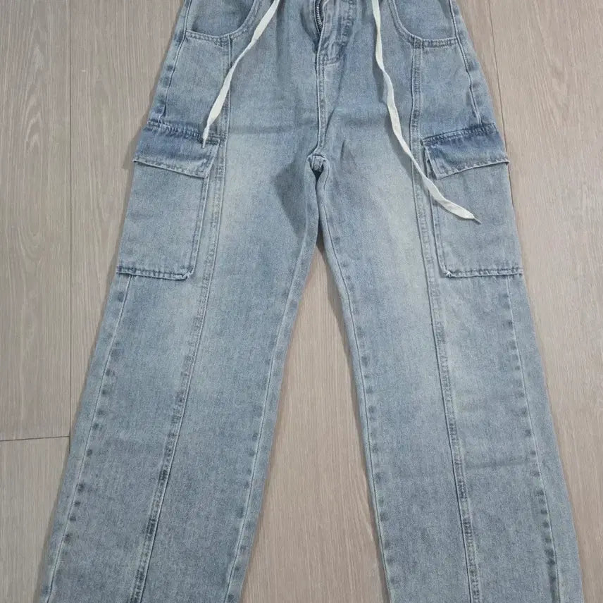 [BUNJANG] Light Wash Cargo String Wide Denim Pants / 연청 카고 스트링 데님 와이드 팬츠