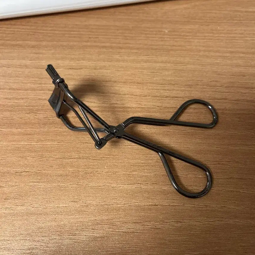 [BUNJANG] Shiseido MAQuillAGE Eyelash Curler / 시셰이도 마끼아쥬 뷰러