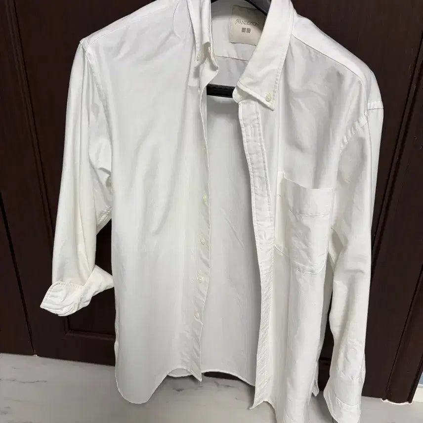 [BUNJANG] Uniqlo JW Anderson Oxford Shirt White / 유니클로 jw 앤더슨 옥스포드 셔츠 화이트