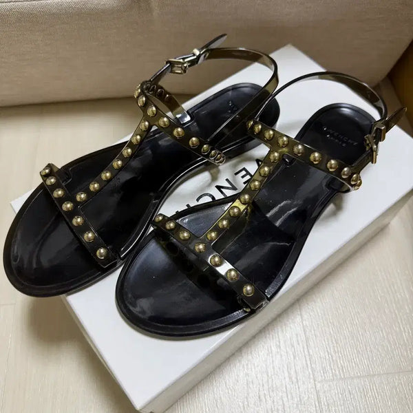 [BUNJANG] Givenchy Studded Jelly Sandals / 지방시 샌들 블랙 스터드 장식 젤리 샌들 젤리슈즈 명품 젤리슈즈