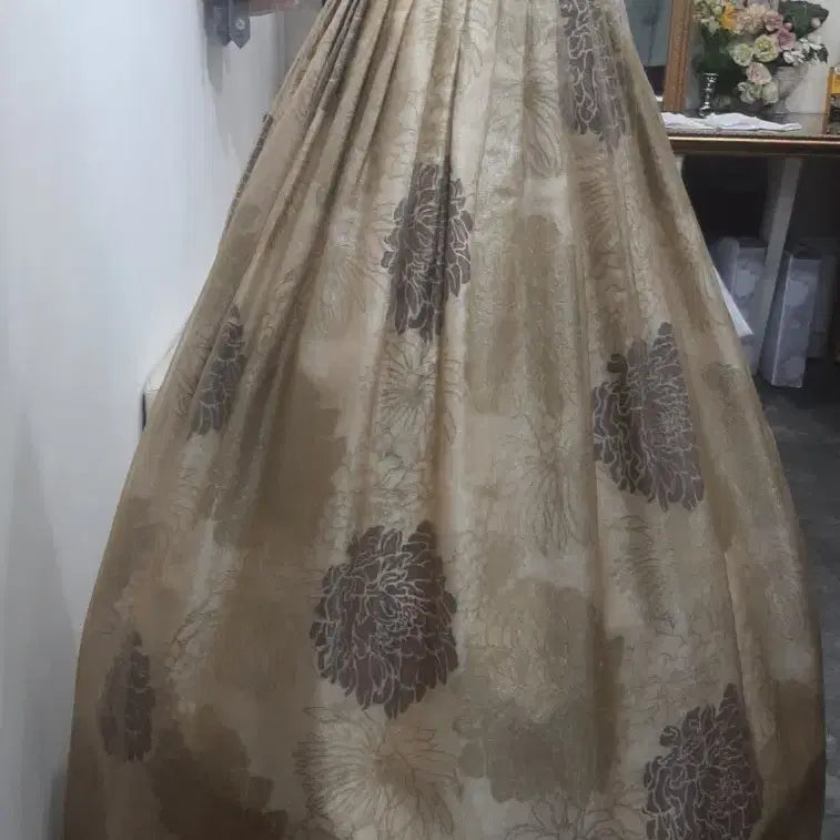 [BUNJANG] Women's Hanbok Skirt (Size 66-77) / 여성 한복치마  66~77반정도까지