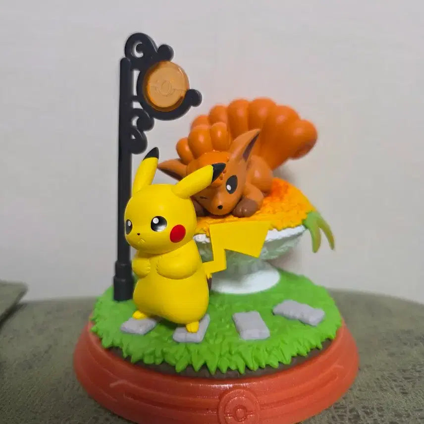 [BUNJANG] Pokemon Pikachu & Ninetales Figure Set / 포켓몬스터 피카츄와 식스테일