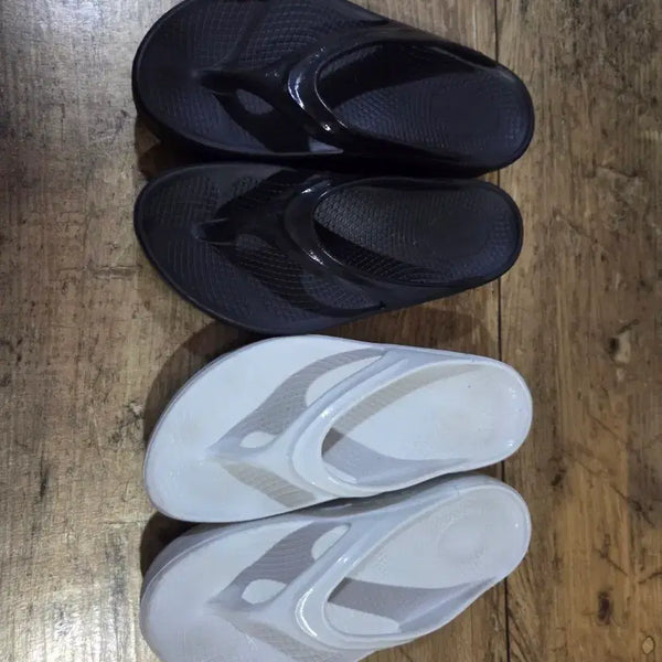 [BUNJANG] OOFOS Oomega Sandals (W8, 250) / 우포스 오메가 팝니다(w8 250)