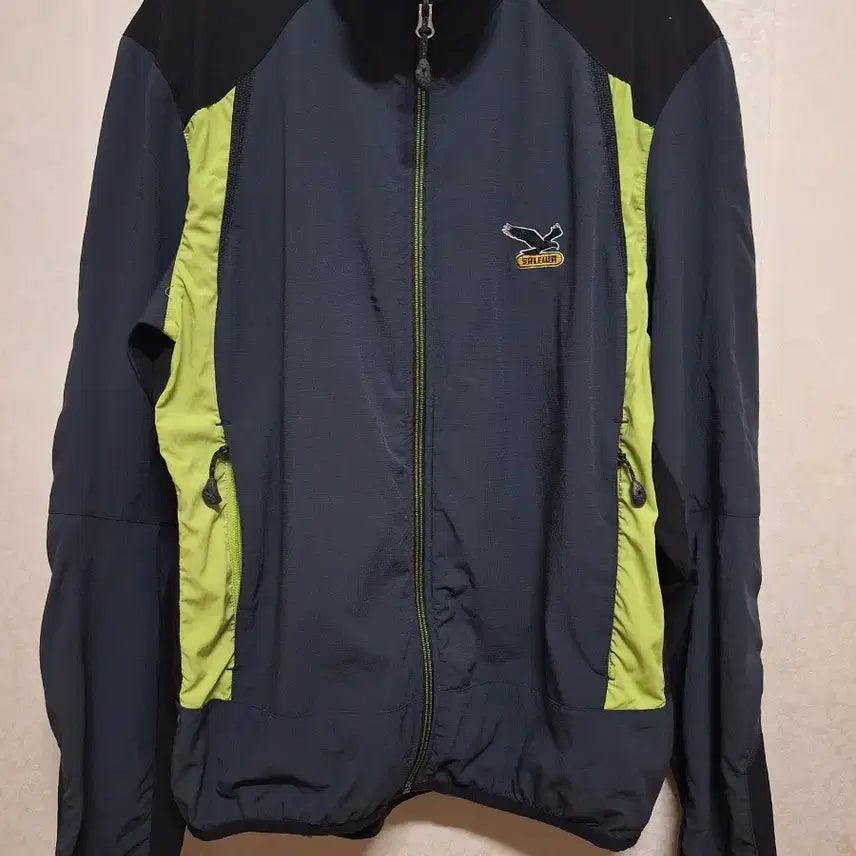 [BUNJANG] SALewa Windbreaker Jacket Nylon Blend Size 100 / 살레와 바람막이 자켓