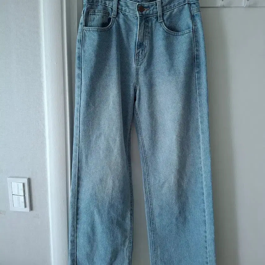 [BUNJANG] Light Wash Wide Leg Denim Pants (Size S) / 연청 와이드 데님 팬츠 밑단 컷팅   S사이즈