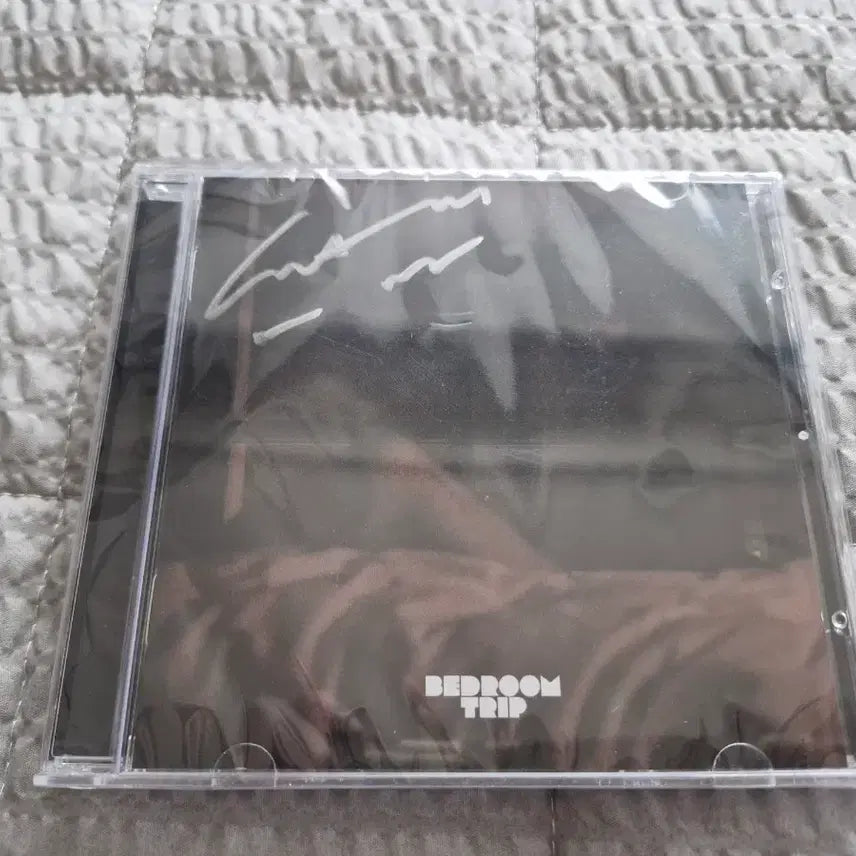 [BUNJANG] Untel BEDROOMTRIP Signed Album CD (Sealed) / 언텔 BEDROOMTRIP 사인반 cd 미개봉