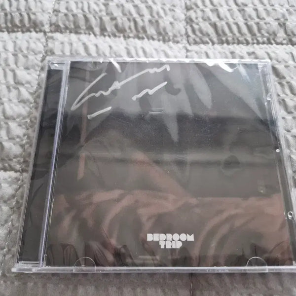 [BUNJANG] Untel BEDROOMTRIP Signed Album CD (Sealed) / 언텔 BEDROOMTRIP 사인반 cd 미개봉
