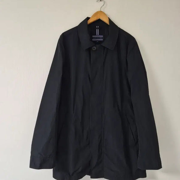 [BUNJANG] Tommy Hilfiger Windbreaker Coat Black / 타미힐피거 바람막이 코트