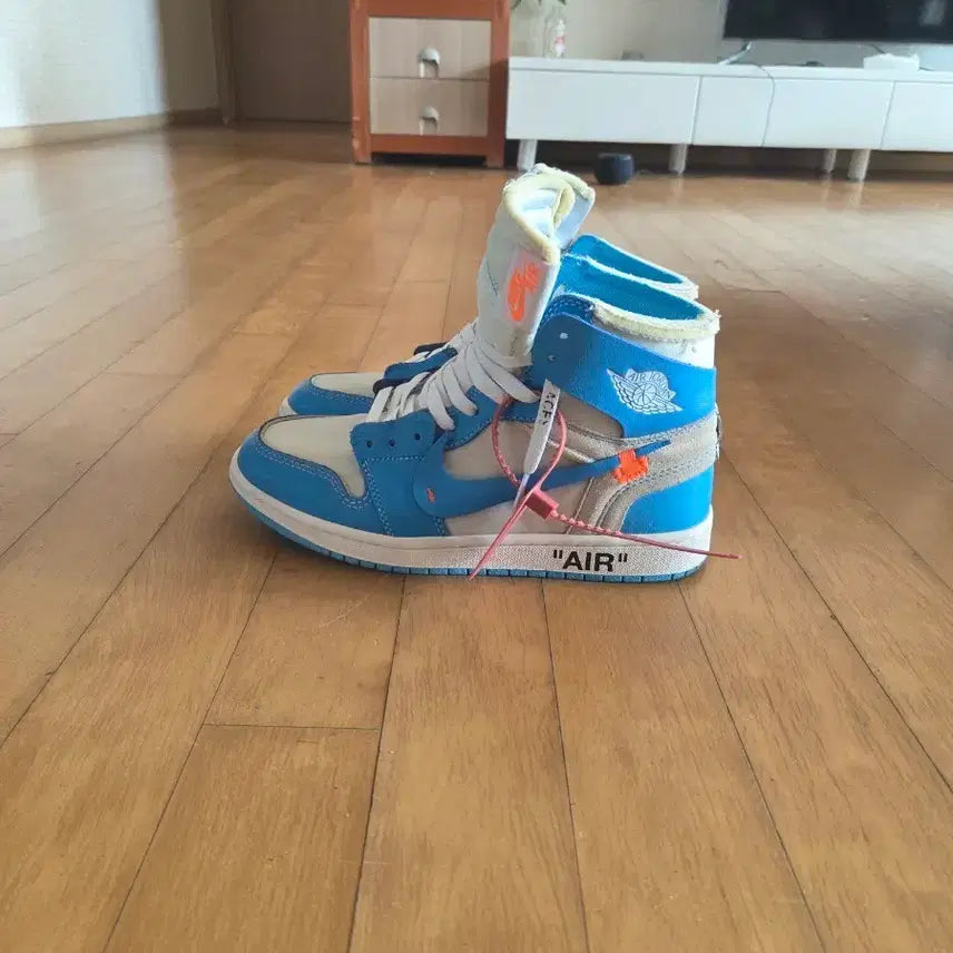 [BUNJANG] Nike Air Jordan 1 Off-White UNC / 나이키 에어 조던1 오프화이트 unc(가격 어그로X)