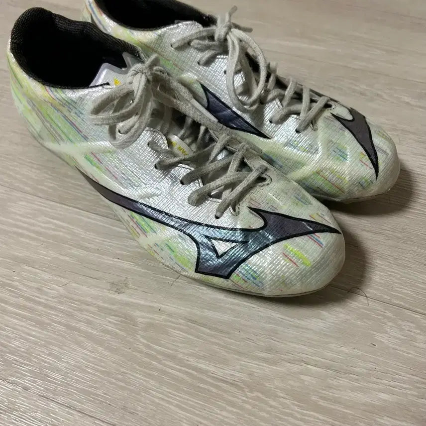 [BUNJANG] Mizuno Alpha 2 AG Soccer Cleats (Size 250) / 미즈노 알파2 AG 250축구화