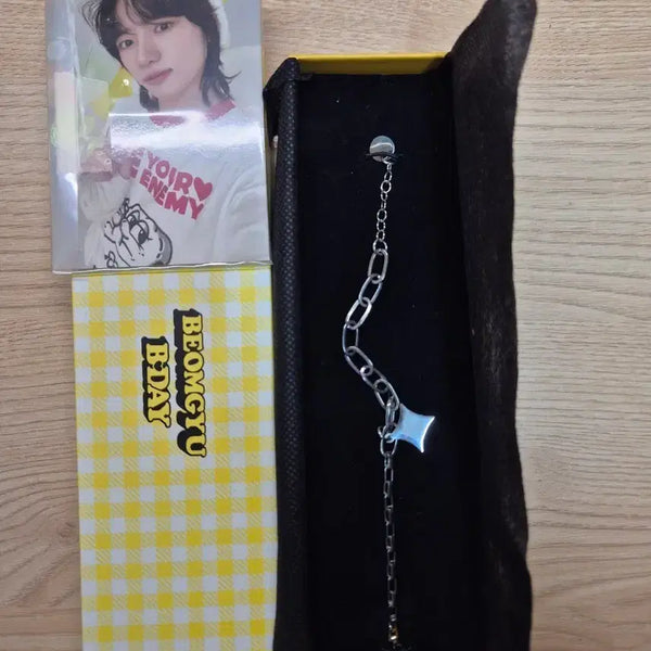 [BUNJANG] Beomgyu MD Bracelet & Photocard Bundle Set / 범규 엠디 팔찌+포카