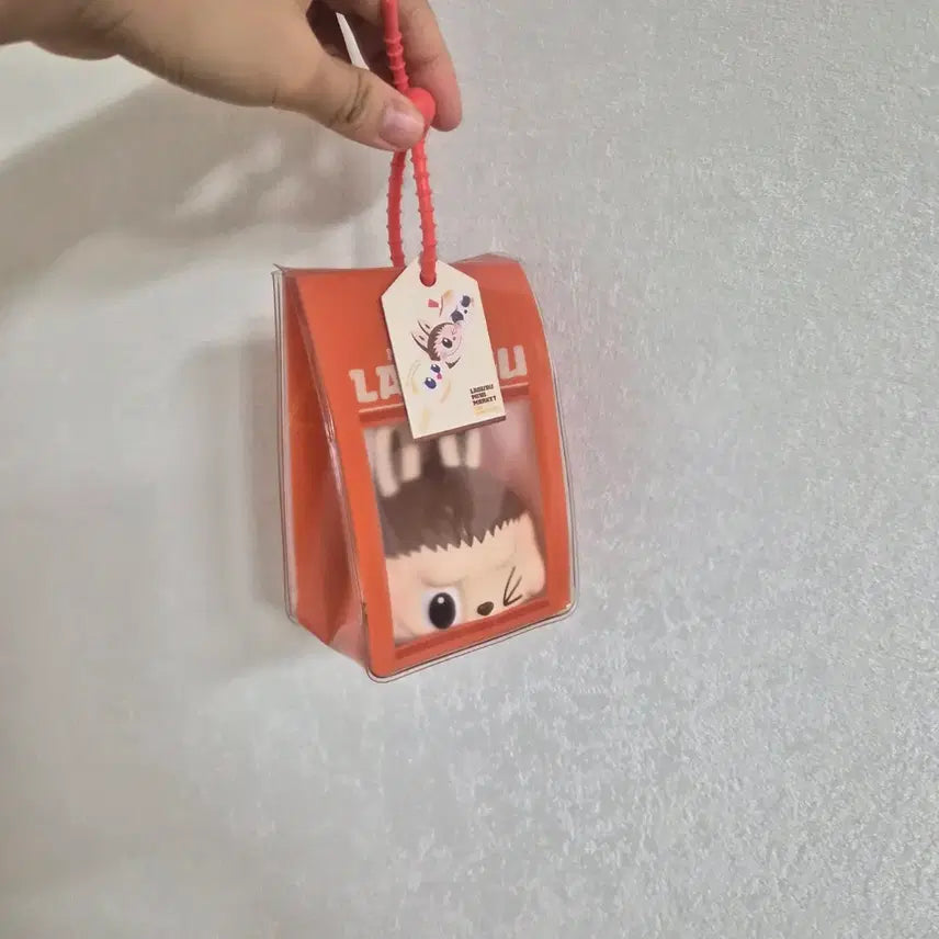[BUNJANG] Labubu Suspicious Convenience Store Pinch Squishy Keychain / (정품)라부부 수상한 편의점 핀치 스퀴시 키링