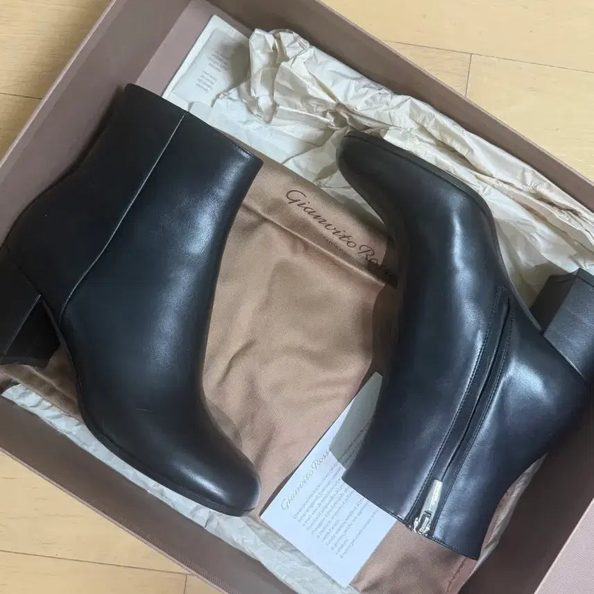 [BUNJANG] Gianvito Rossi Black Ankle Boots / 지안비토 로시 앵클 부츠 블랙