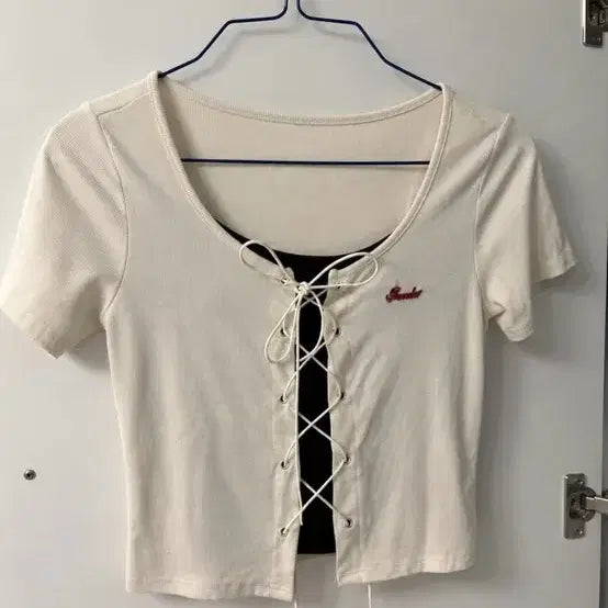 [BUNJANG] Ablie Ivory Corset Cropped Short Sleeve T-Shirt / 에이블리 아이보리 코르셋 크롭 반팔티
