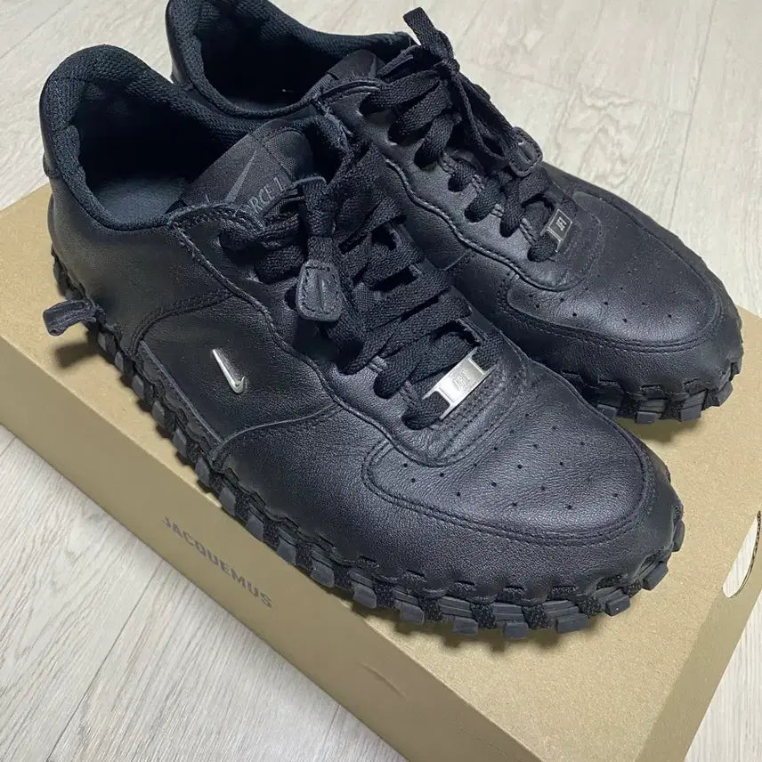 [BUNJANG] Nike x Jacquemus Air Force 1 Low '07 Sneakers / (새상품급) 나이키 자크뮈스 로우포스 275