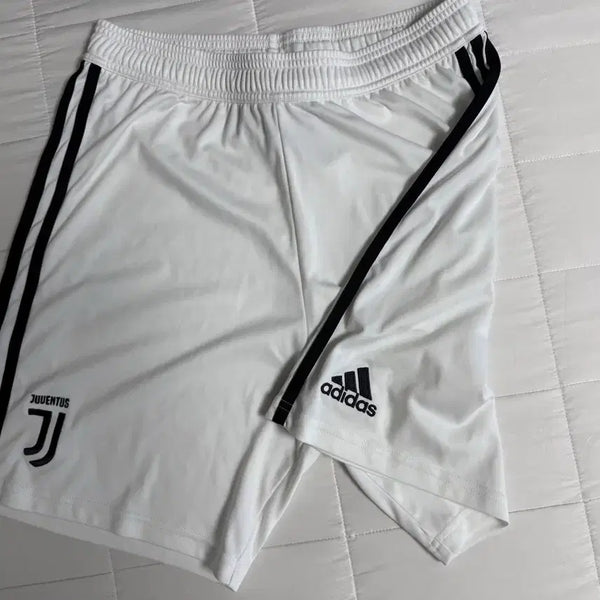 [BUNJANG] Adidas Juventus 21/22 Home Shorts White L / [국내L] 미착용 21/22 아디다스 유벤투스 반바지 홈쇼츠 흰색